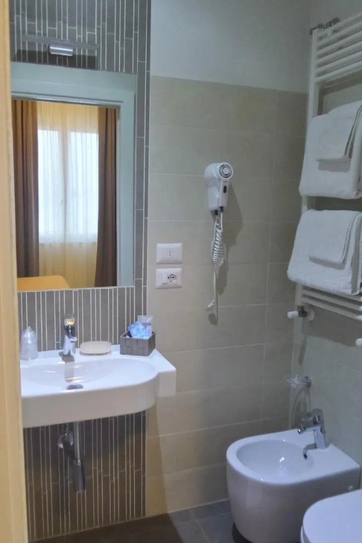 Hotel Bergamo Rimini 3*,