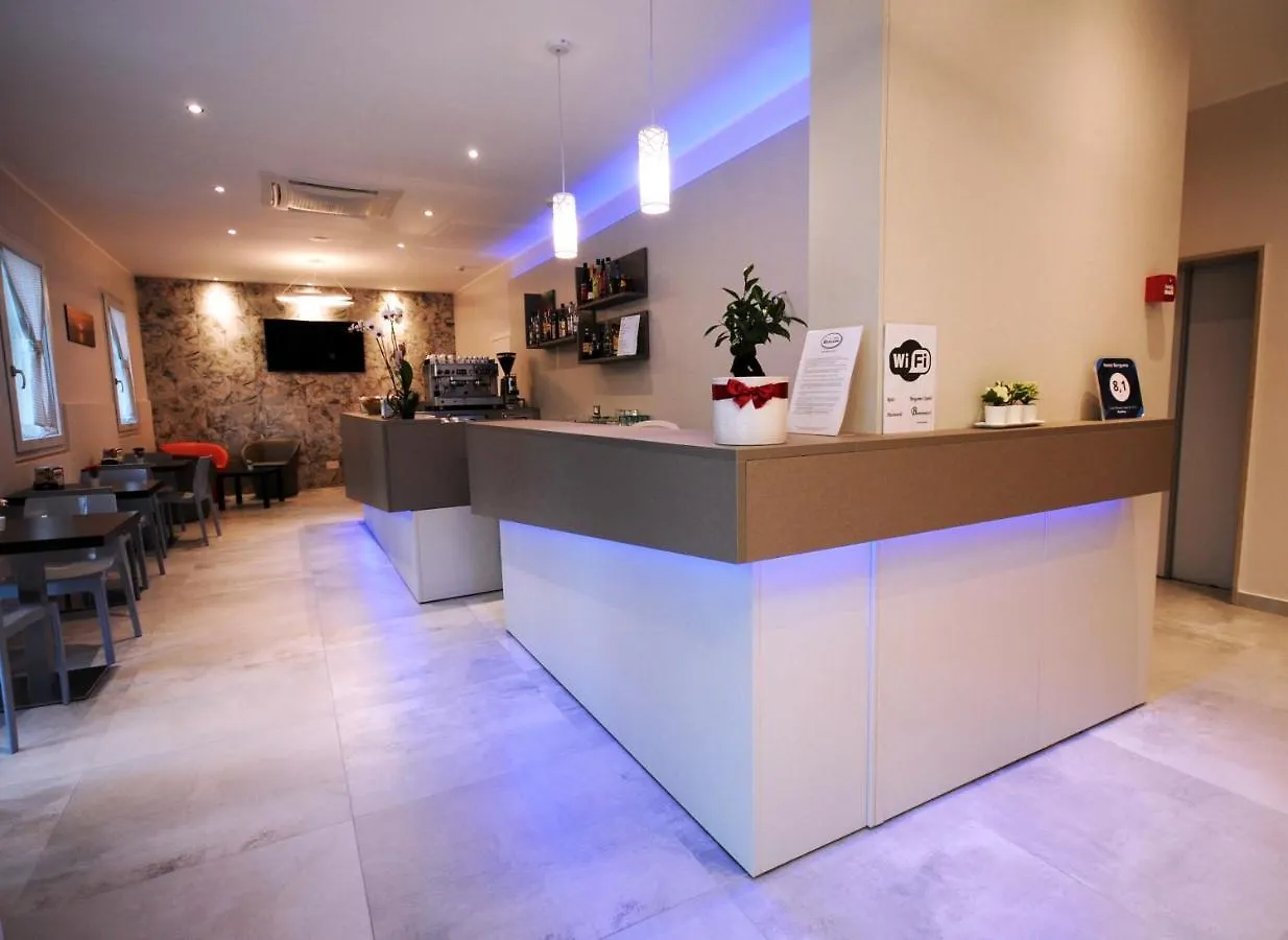 Hotel Bergamo Rimini 3*,
